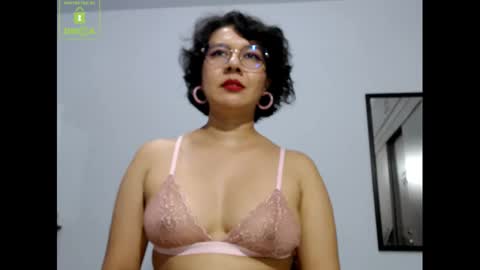 Eva online show from December 9, 2024, 7:07 pm