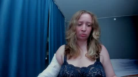 Ice Goddess online show from July 4, 2026, 8:04 pm