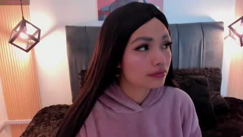 Eva   Emily online show from October 1, 2025, 11:49 am