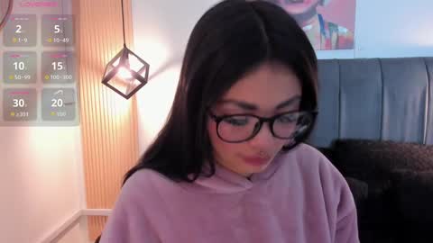 Eva   Emily online show from October 2, 2025, 11:39 am