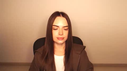 Eva online show from October 4, 2025, 5:22 pm