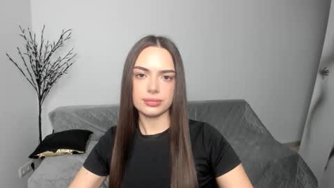 Eva online show from April 6, 2026, 4:52 pm