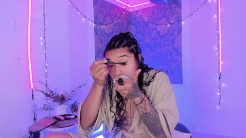 Snapshot of eva_sanderslee chatting on July 2, 2026, 10:21 am Eva online show from July 2, 2026, 10:21 am