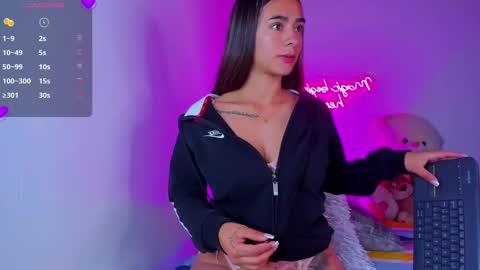 Eva Shinee online show from January 22, 2025, 10:07 am