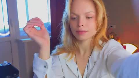 Snapshot of eva_sinn chatting on May 21, 2026, 9:05 am Hi there i am Eva and i wish create a nice community with you so join my Ticket Show for more pleasure online show from May 21, 2026, 9:05 am