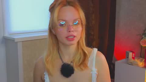 Snapshot of eva_sinn chatting on June 28, 2026, 11:49 am Hi there i am Eva and i wish create a nice community with you so join my Ticket Show for more pleasure online show from June 28, 2026, 11:49 am
