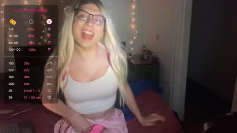 Snapshot of eva_stari chatting on November 25, 2025, 12:43 am eva_stari online show from November 25, 2025, 12:43 am