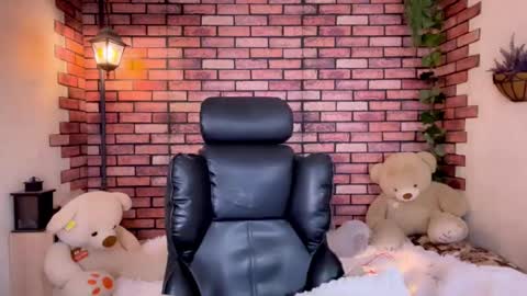 Eva online show from February 24, 2026, 11:36 pm