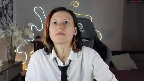 eva_vils online show from September 9, 2025, 5:45 pm