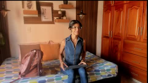 Snapshot of evaa_campbell chatting on June 1, 2026, 1:02 pm Eva online show from June 1, 2026, 1:02 pm