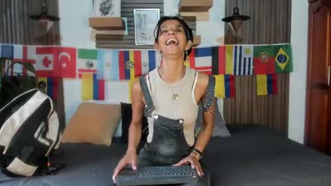 Snapshot of evaa_campbell chatting on June 18, 2026, 12:09 pm Eva online show from June 18, 2026, 12:09 pm