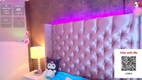 Snapshot of evaa_cloee chatting on January 22, 2025, 9:43 pm EVA CLOEE online show from January 22, 2025, 9:43 pm