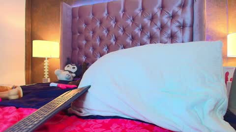 Snapshot of evaa_cloee chatting on January 27, 2025, 4:09 am EVA CLOEE online show from January 27, 2025, 4:09 am