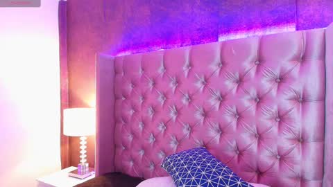 Snapshot of evaa_cloee chatting on February 21, 2025, 12:49 am EVA CLOEE online show from February 21, 2025, 12:49 am