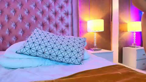 Snapshot of evaa_cloee chatting on March 2, 2025, 6:27 am EVA CLOEE online show from March 2, 2025, 6:27 am