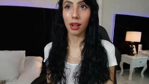 Snapshot of evaa_cloee chatting on September 30, 2025, 11:10 pm EVA CLOEE online show from September 30, 2025, 11:10 pm