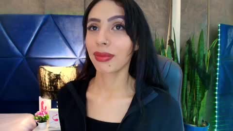 Snapshot of evaa_cloee chatting on October 21, 2025, 4:13 am EVA CLOEE online show from October 21, 2025, 4:13 am