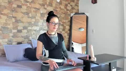 Eva online show from June 9, 2026, 1:34 pm