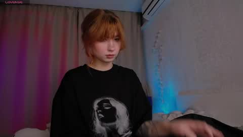 Snapshot of evaa_moonn_ chatting on April 21, 2026, 10:56 pm Eva online show from April 21, 2026, 10:56 pm