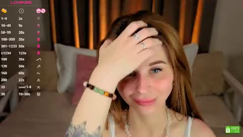 Eva. OFFICAL PAGE  MARI CLARK online show from June 18, 2026, 10:25 pm