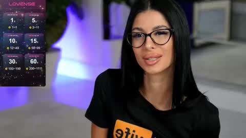 Eva  online show from October 14, 2025, 4:46 am