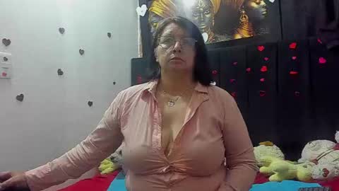 Snapshot of evaaross chatting on July 10, 2026, 9:50 pm Eva online show from July 10, 2026, 9:50 pm