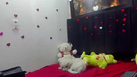 Snapshot of evaaross chatting on July 18, 2026, 10:35 pm Eva online show from July 18, 2026, 10:35 pm