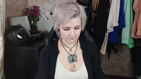 Eva Brownie online show from February 22, 2025, 1:24 pm