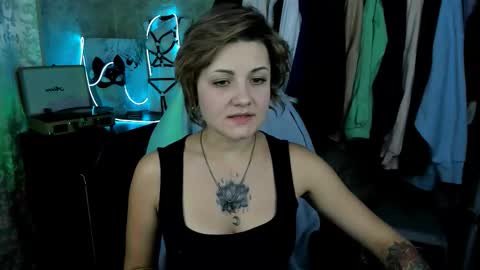 Eva Brownie online show from September 18, 2025, 6:32 pm