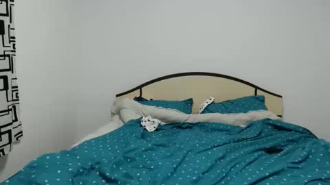 hornycrissyyourlove online show from April 18, 2026, 4:05 am