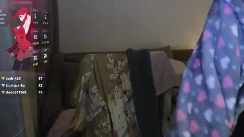 Eva online show from November 3, 2025, 3:13 pm