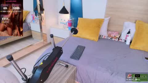 Evadne online show from September 13, 2025, 7:02 pm