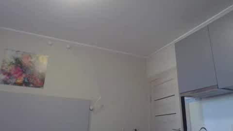 evaglad online show from September 25, 2025, 5:22 am