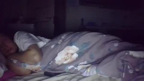 evaglad online show from October 5, 2025, 8:18 pm