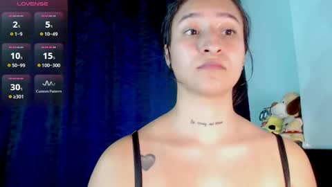 Snapshot of evah_lee chatting on May 3, 2026, 1:22 am Evah Lee online show from May 3, 2026, 1:22 am