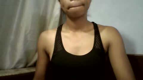 Snapshot of evahaldy chatting on February 23, 2026, 5:49 am evahaldy online show from February 23, 2026, 5:49 am
