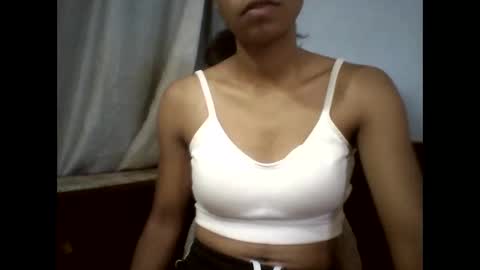 Snapshot of evahaldy chatting on February 25, 2026, 5:17 am evahaldy online show from February 25, 2026, 5:17 am