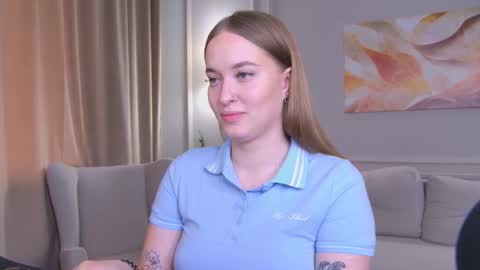 evahariss1 online show from September 19, 2025, 7:21 am
