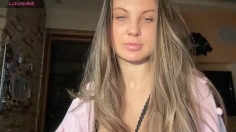 EvaHazard online show from February 3, 2026, 4:23 pm