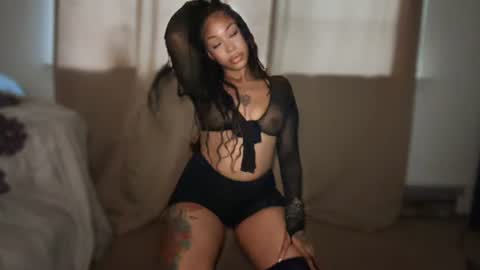 Snapshot of evajonez chatting on June 25, 2026, 12:10 am Eva online show from June 25, 2026, 12:10 am