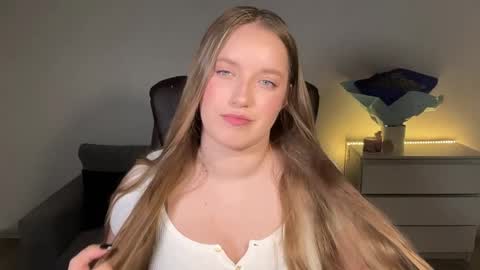 Eva online show from June 4, 2026, 7:53 pm