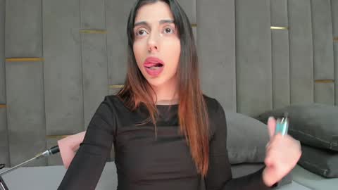 EVA online show from November 28, 2025, 3:36 pm