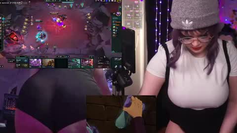 Eva  online show from November 6, 2025, 12:50 pm