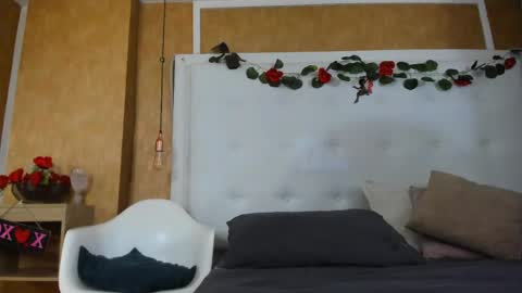 Snapshot of evamilf24 chatting on April 20, 2026, 12:30 pm evamilf24 online show from April 20, 2026, 12:30 pm