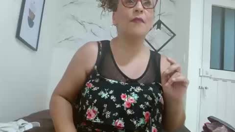 Eva Mills online show from September 29, 2025, 9:08 pm