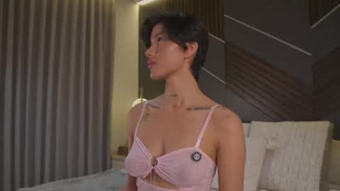 Eva Moretti online show from July 24, 2026, 6:17 pm