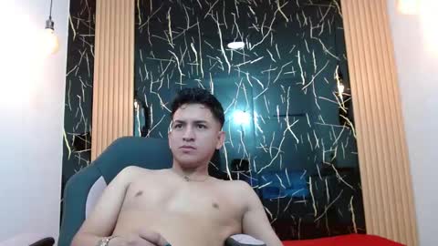 Snapshot of evan_diaz chatting on January 9, 2026, 8:10 pm online show from January 9, 2026, 8:10 pm