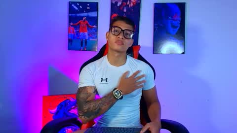 EVAN GREY online show from September 9, 2025, 2:33 am