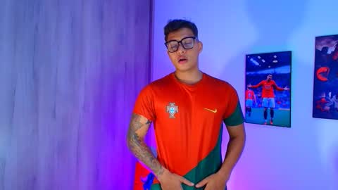 EVAN GREY online show from October 16, 2025, 4:13 am