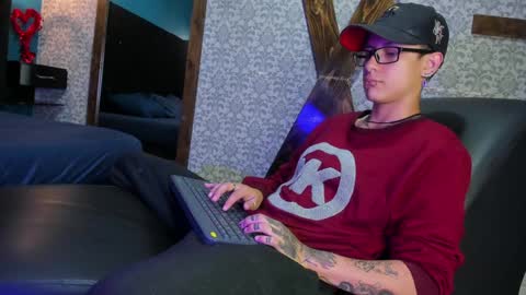 Evan Smitt online show from December 8, 2024, 3:10 am